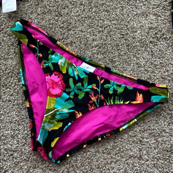 Body Glove Floral Swim Wear - Picture 3 of 3